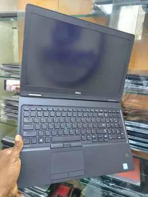 Laptop Dell Latitude 15 5580 8GB Intel Core i5 SSD 256GB