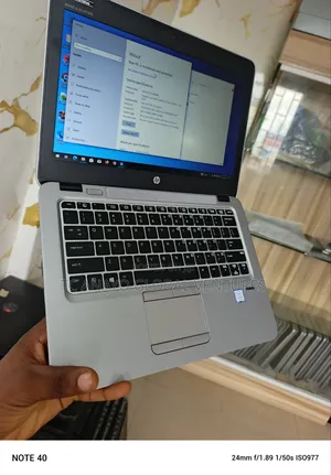 Laptop HP EliteBook 820 G3 8GB Intel Core i3 SSD 256GB