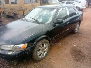 Toyota Camry 2001 Green