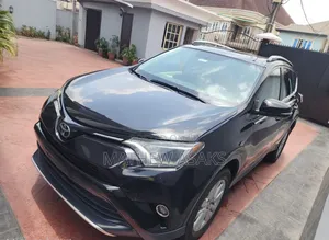 Toyota RAV4 XLE 4dr SUV AWD (2.5L 4cyl 6A) 2014 Black