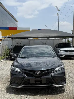 Toyota Camry SE 2022 Black