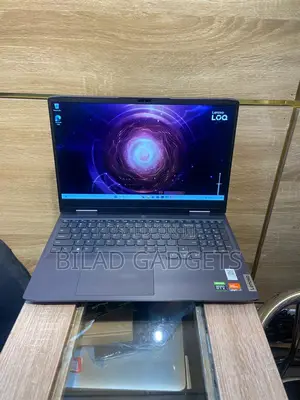 Laptop Lenovo LOQ 15AHP10 16GB AMD Ryzen 7 SSD 512GB