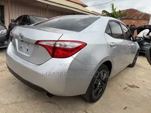 Toyota Corolla 2016 Silver