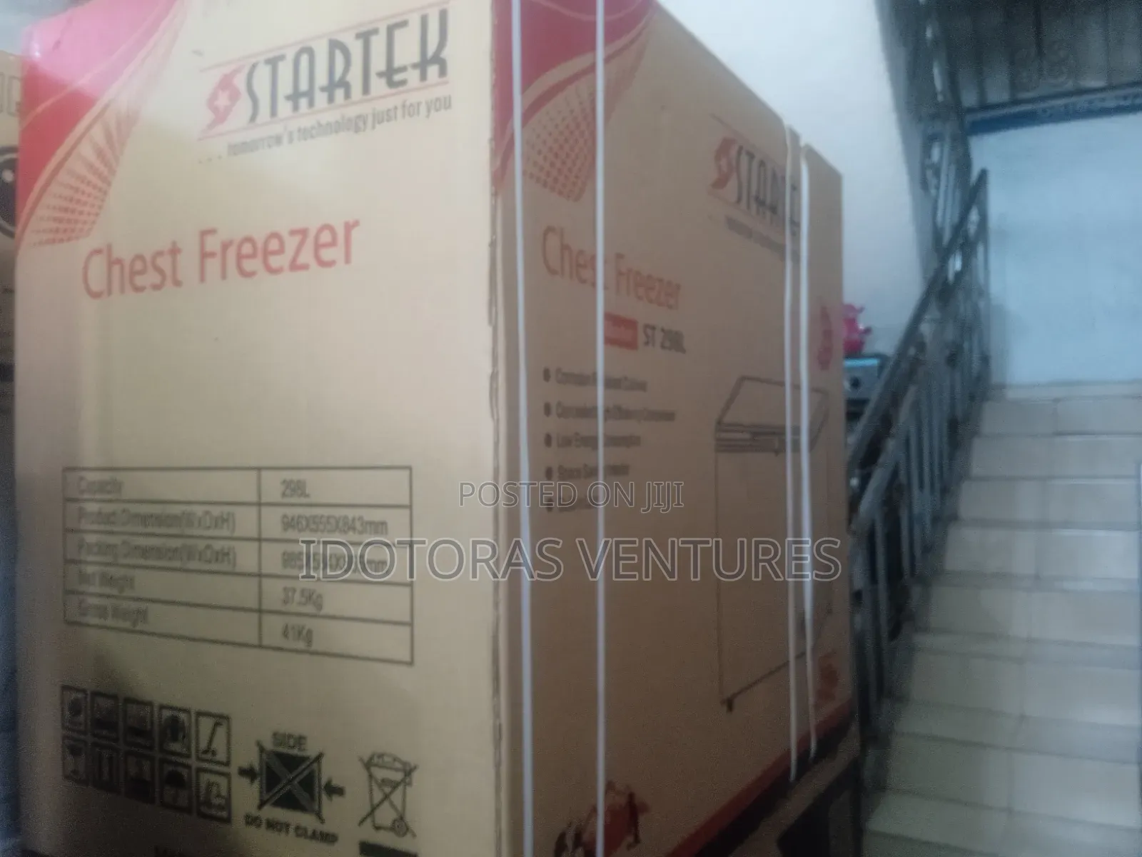 Startek Chest Freezer 298l