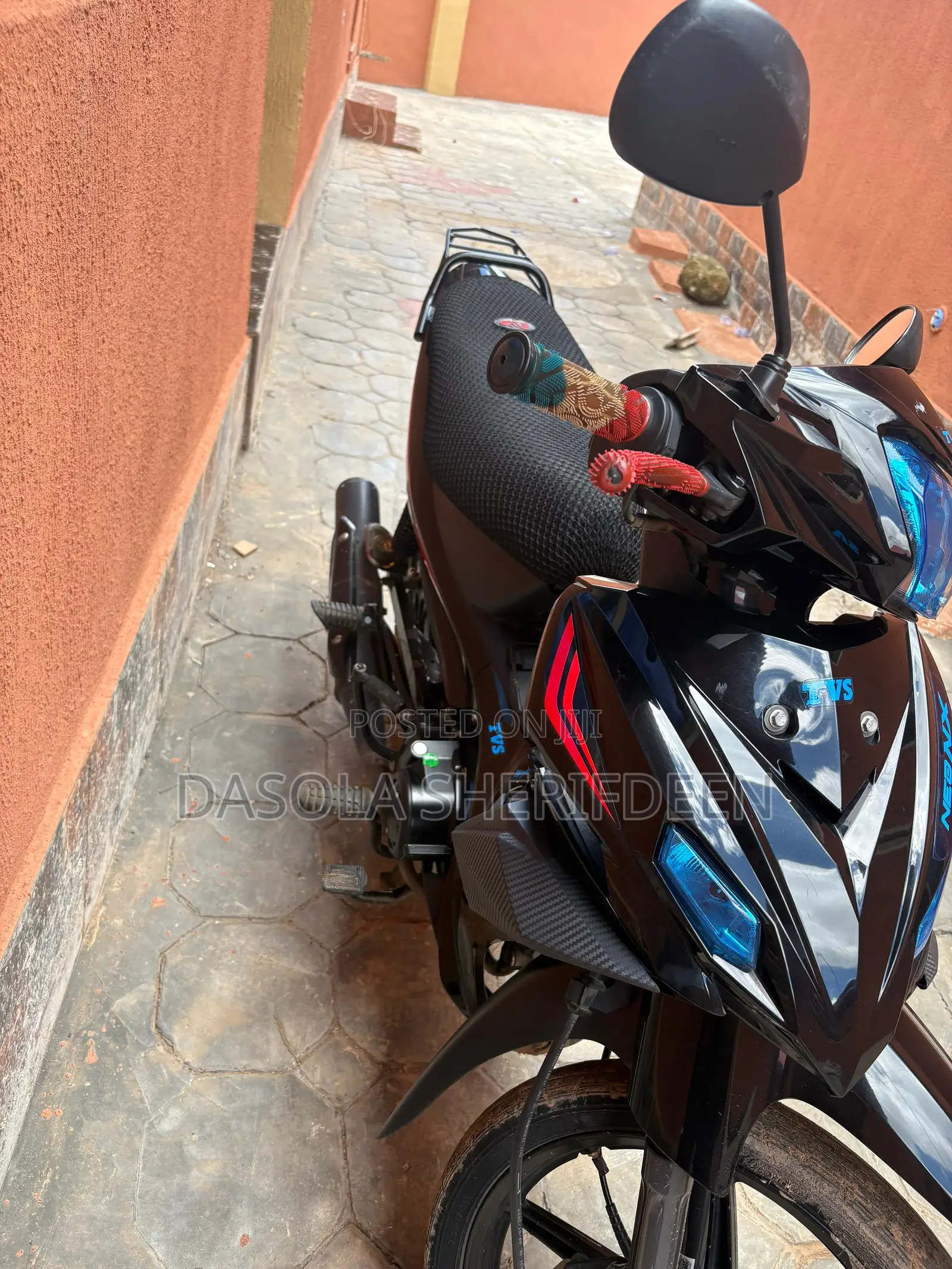 TVS Neo NX 2024 Black