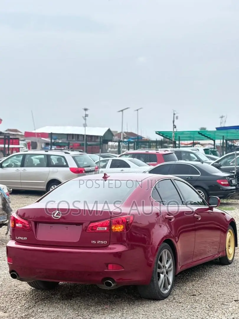 Lexus IS 2008 Red