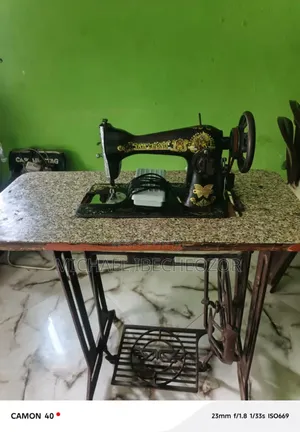 Manual/Electric Sewing Machine