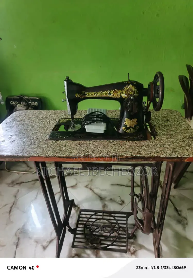 Manual/Electric Sewing Machine