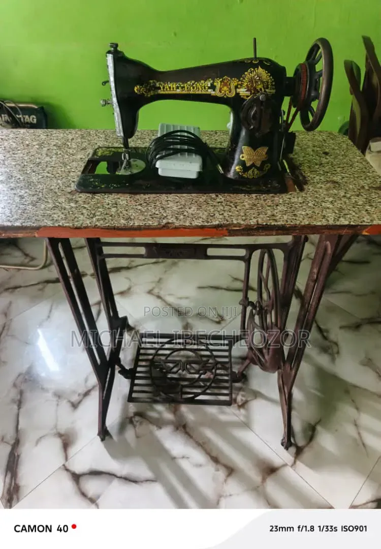 Manual/Electric Sewing Machine