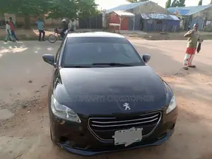 Peugeot 301 2013 Black