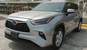 Toyota Highlander LE AWD 2023 Silver