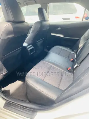 Toyota Camry SE 4dr Sedan (2.5L 4cyl 6A) 2012 White