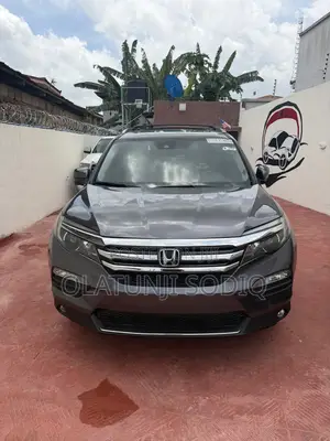 Honda Pilot Touring 4dr SUV (3.5L 6cyl 9A) 2016 Gray