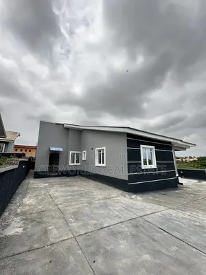 4bdrm Bungalow in Alafara Jericho, Idishin for sale