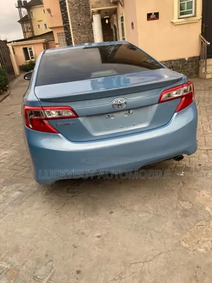 Toyota Camry SE 4dr Sedan (2.5L 4cyl 6A) 2013 Green