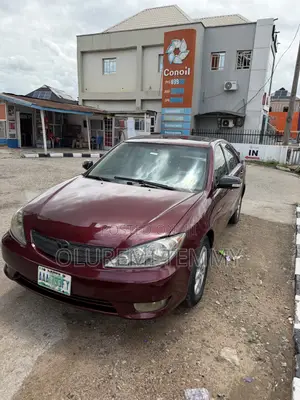 Toyota Camry XLE 4dr Sedan (2.4L 4cyl 5A) 2006
