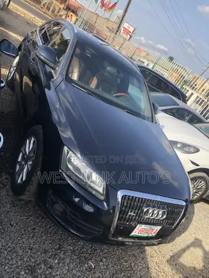 Audi Q5 2.0T Premium AWD quattro 2013 Blue