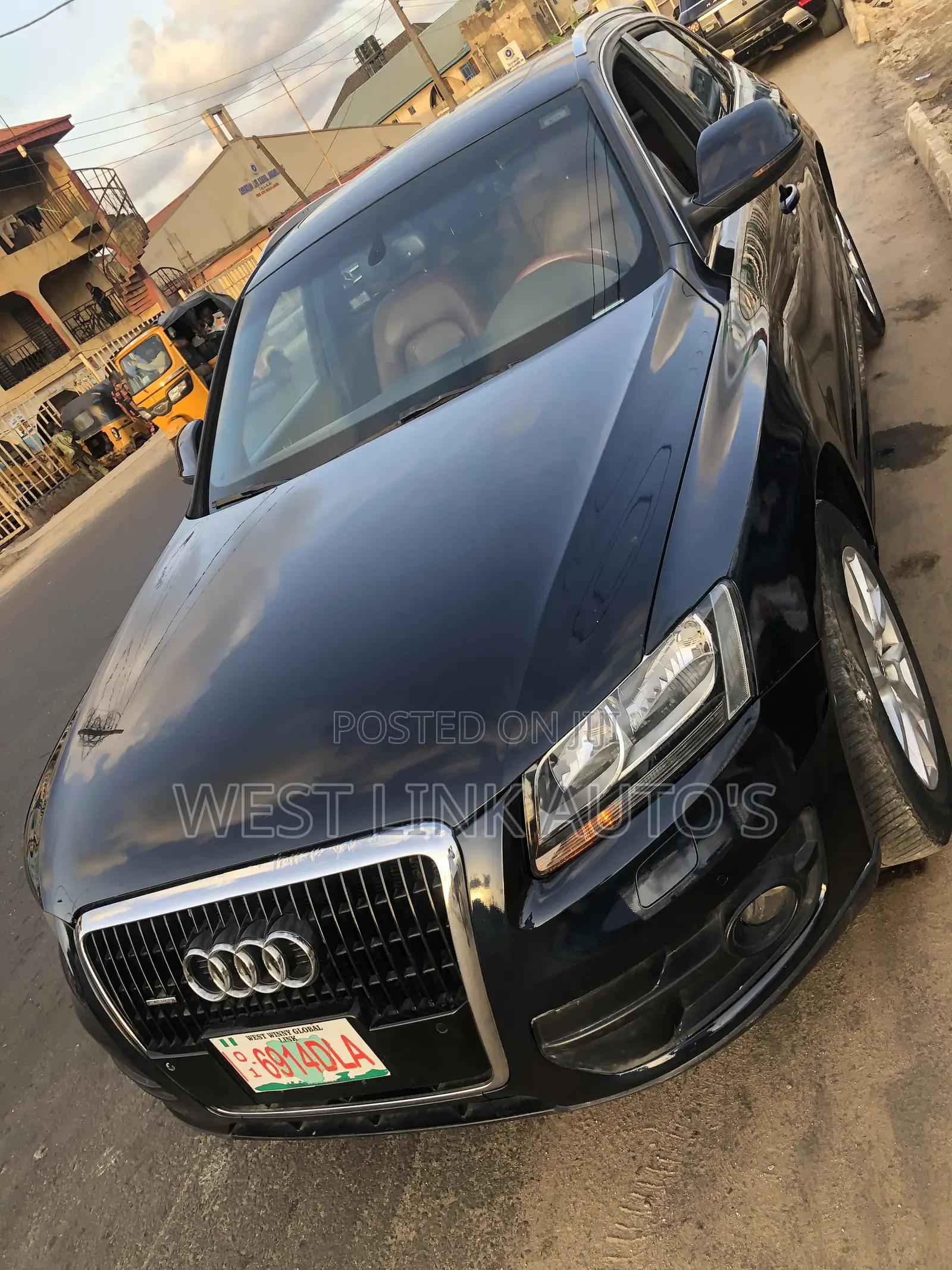 Audi Q5 2.0T Premium AWD quattro 2013 Blue