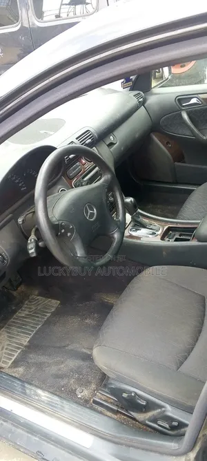Mercedes-Benz 230E 2006 Black