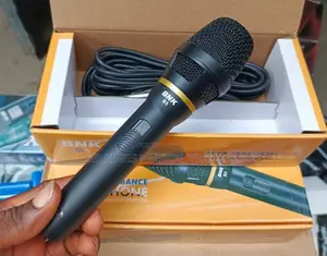 BNK B5 Professional Wired Microphone