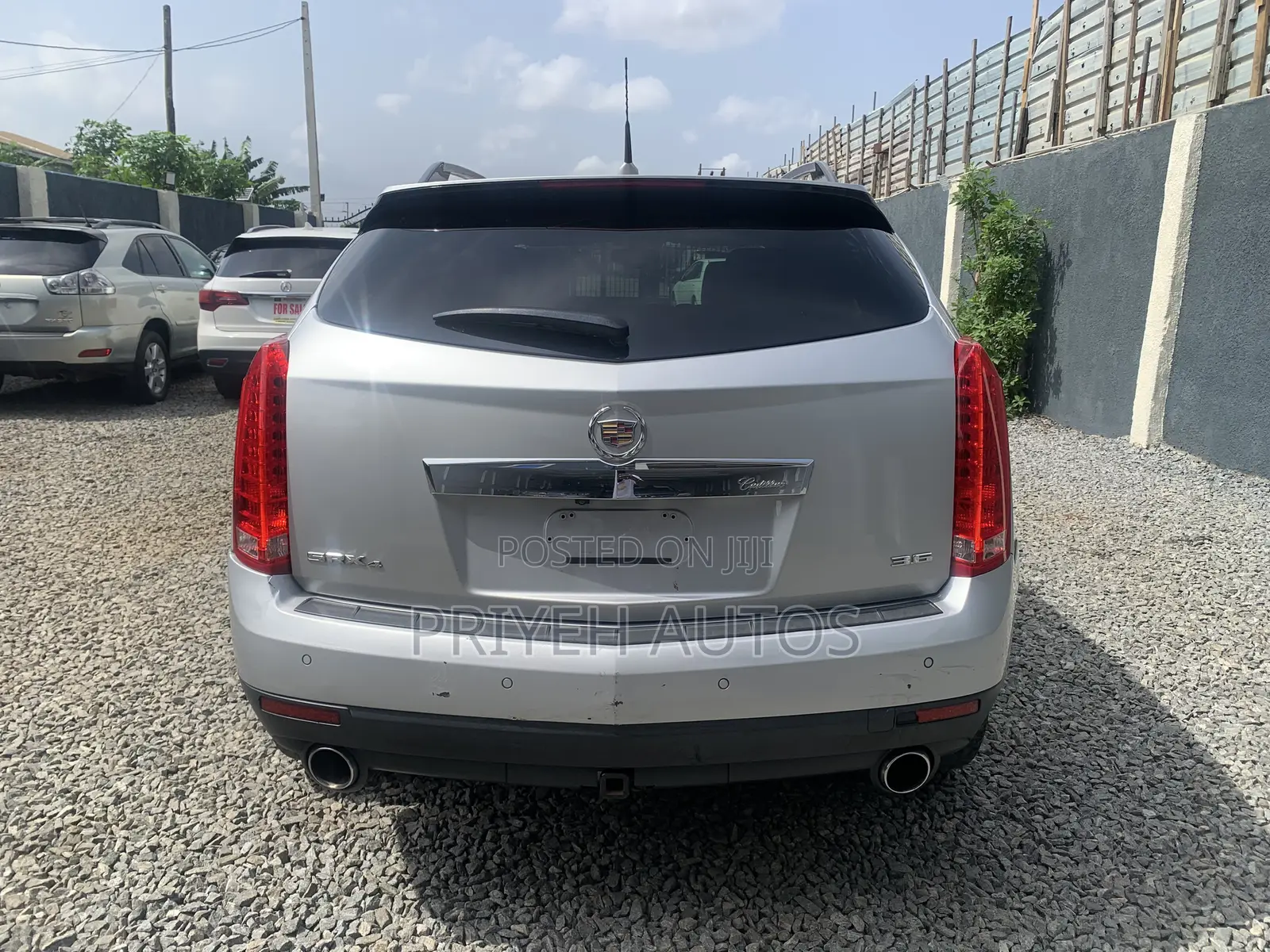 Cadillac SRX 2014 Silver