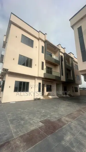 2bdrm Apartment in Chevron for sale