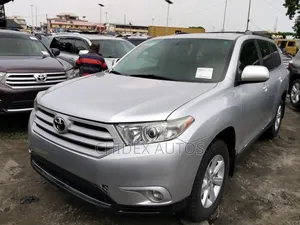 Toyota Highlander 2012 Silver