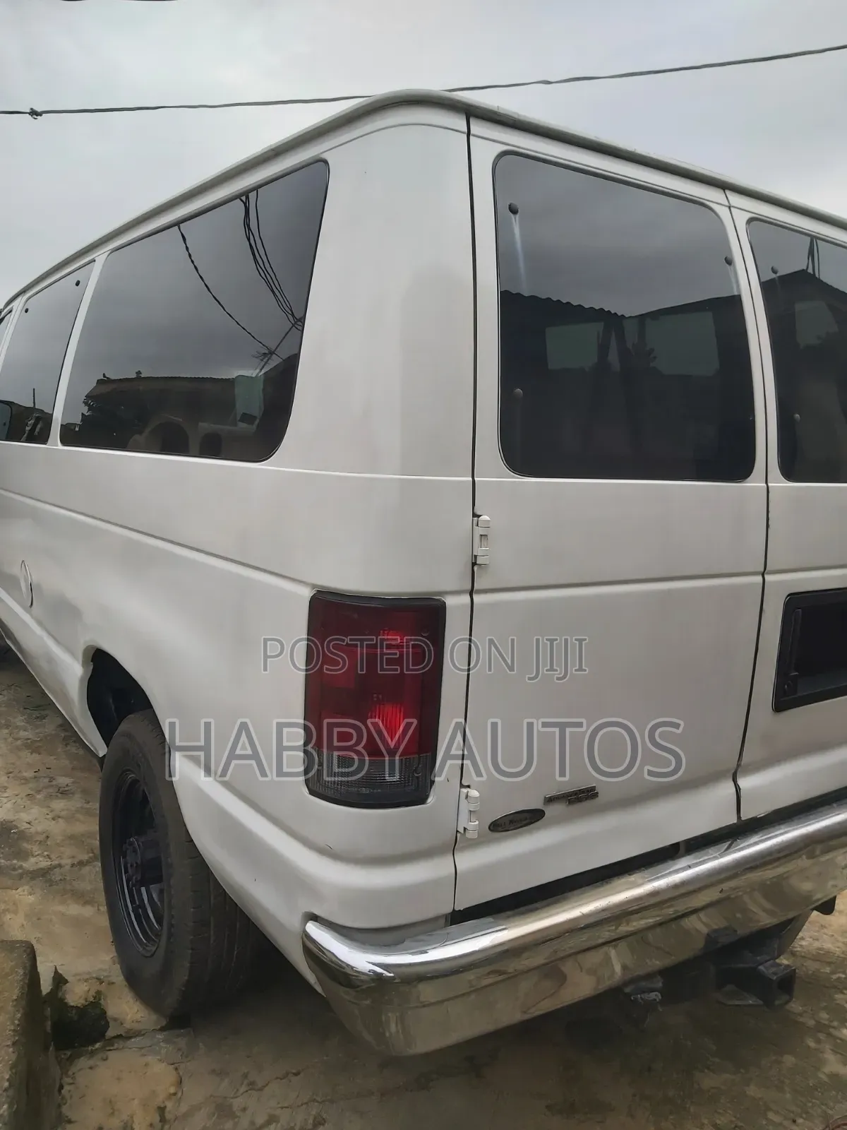 Ford E350 2007 White