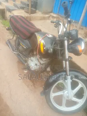 TVS HLX 125 2023 Black