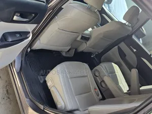 Toyota Highlander XLE 2019 Gray