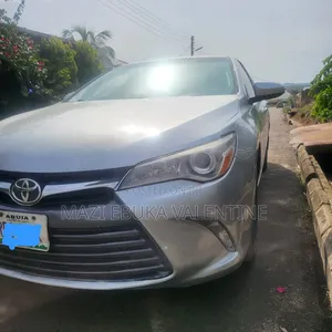 Toyota Camry LE 4dr Sedan (2.5L 4cyl 6A) 2016 Silver