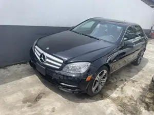 Mercedes-Benz C300 2009 Black