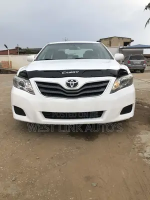 Toyota Camry XLE 4dr Sedan (2.5L 4cyl 6AM) 2010 White