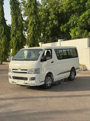 Toyota HiAce 2010 White