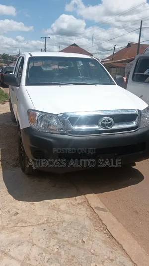 Toyota Hilux 2.0 VVT-i 2010 White