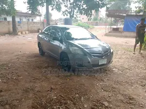 Toyota Yaris 2008 Gray