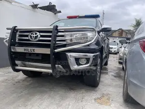 Toyota Hilux 2015 Black