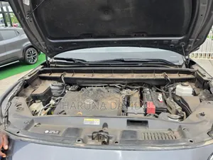 Toyota Highlander LE 2021 Gray