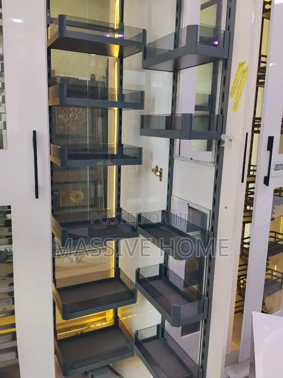 Cabinet Pantry