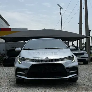 Toyota Corolla LE 2023 Silver