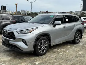 Toyota Highlander 2020 Silver