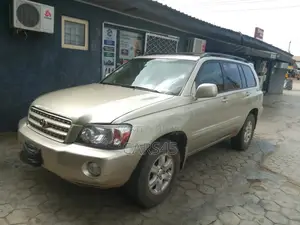 Toyota Highlander 2003 Gold