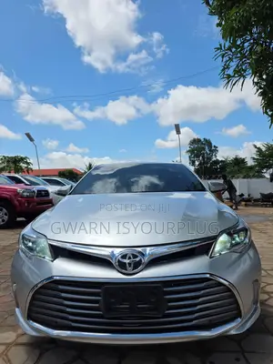 Toyota Avalon Limited Sedan FWD (3.5L 6cyl 6A) 2013 Silver