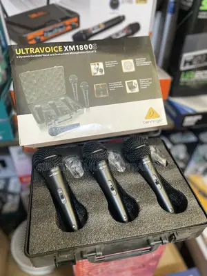Behringer Ultravoice Xm1800s Professional Dynamic Wired Microphone