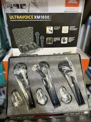 Behringer Ultravoice Xm1800s Professional Dynamic Wired Microphone