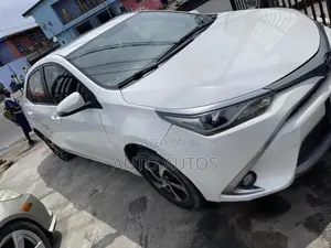 Toyota Corolla 2018 White