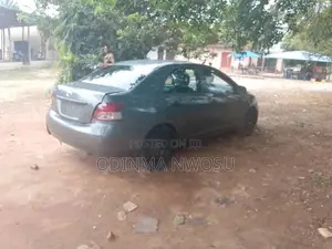 Toyota Yaris 2008 Gray
