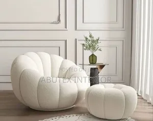 Round Imported Luxury Couch Single Chair With Foot Rest