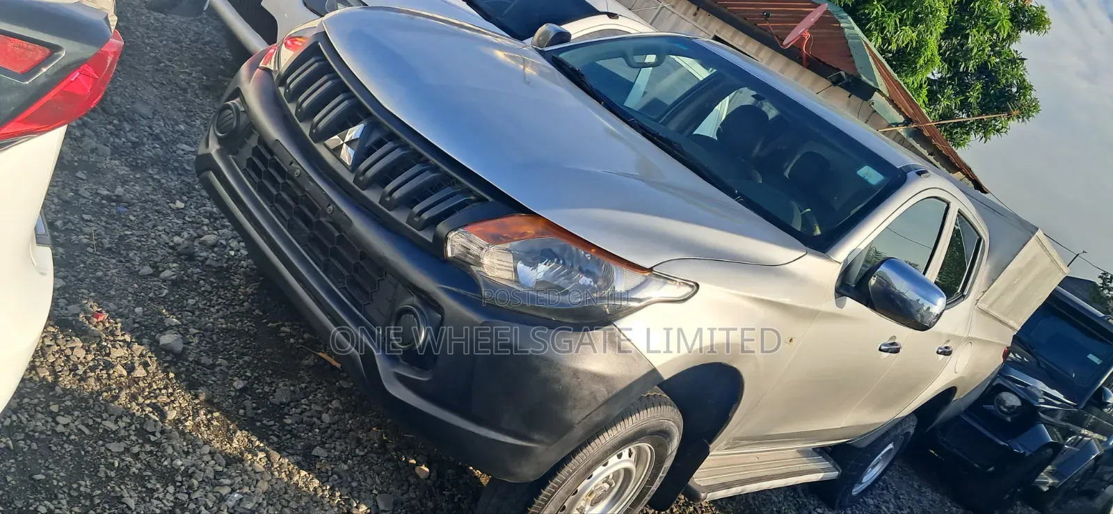 Mitsubishi L200 2016 Gray