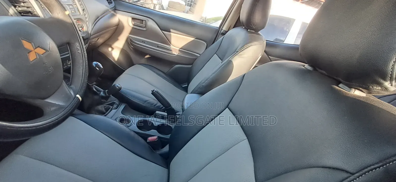 Mitsubishi L200 2016 Gray